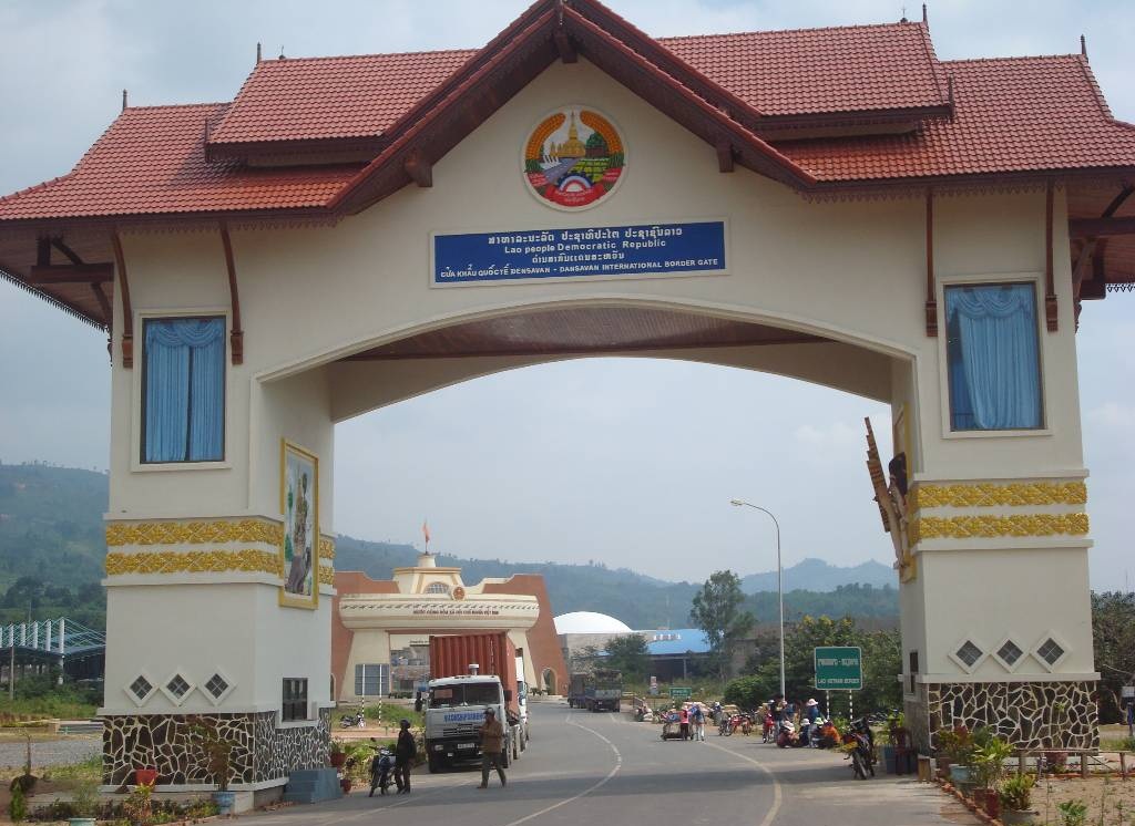 Laos' Dansavanh border gate - Cửa khẩu Dansavanh Lào